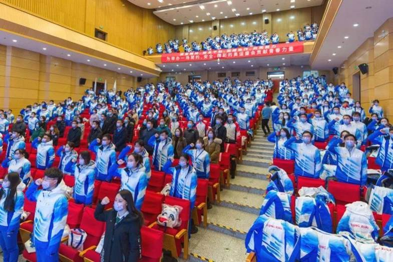 默默奉献的星空体育官网操作说明志愿者